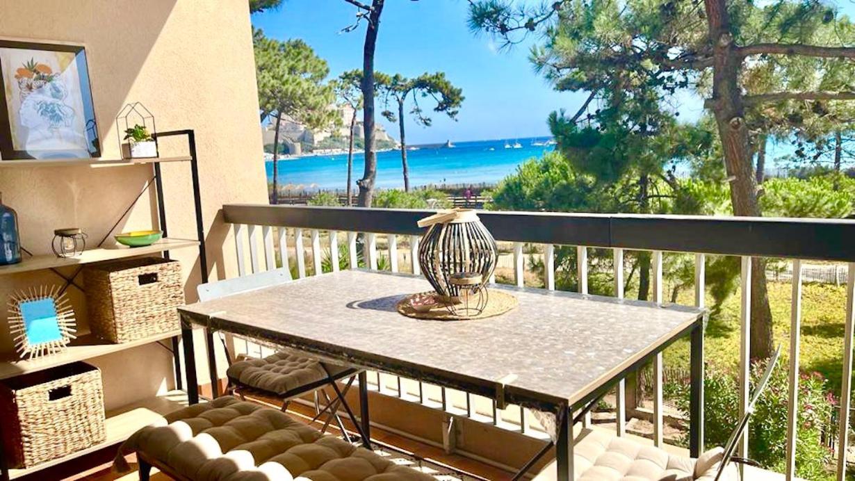 Appartement Ou Studio La Mer & La Plage A Vos Pieds Calvi Calvi  Exterior foto